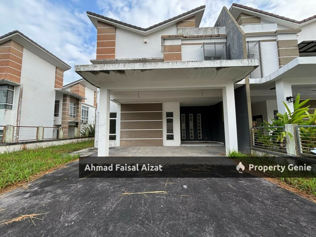 BELOW MARKET Semi-D Greenhill Residence Seksyen U10, Shah Alam