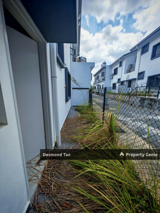Rimbun Impian @ S2 Heights | Basic Unit | Seremban 2 | Ready Move In | RM2000