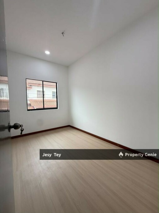 Kelapa Sawit Double Storey Fully Reno Sales