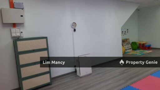Three Storey Shoplot For Rent