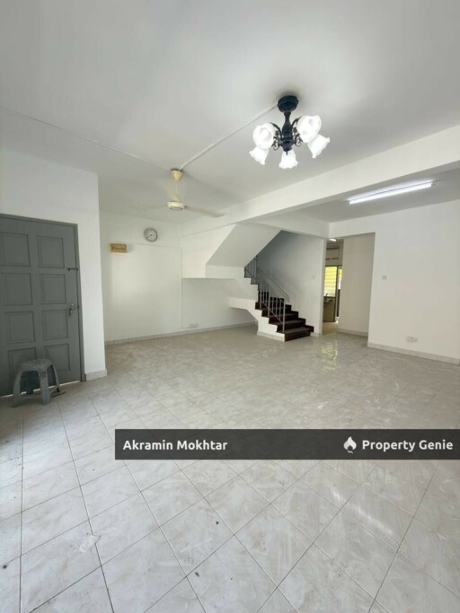 Double Storey Bandar Seri Ehsan Banting, Selangor