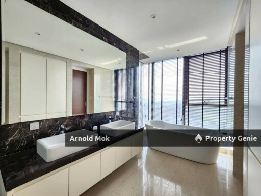 5 Bedrooms Condominium at The Astaka For Rent