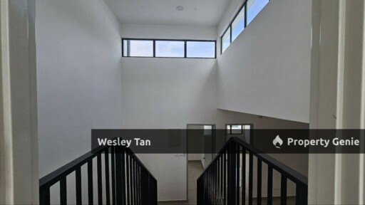 New Cheng 2 Storey Terrace Gated Community 20x70 Freehold 4rooms Bare