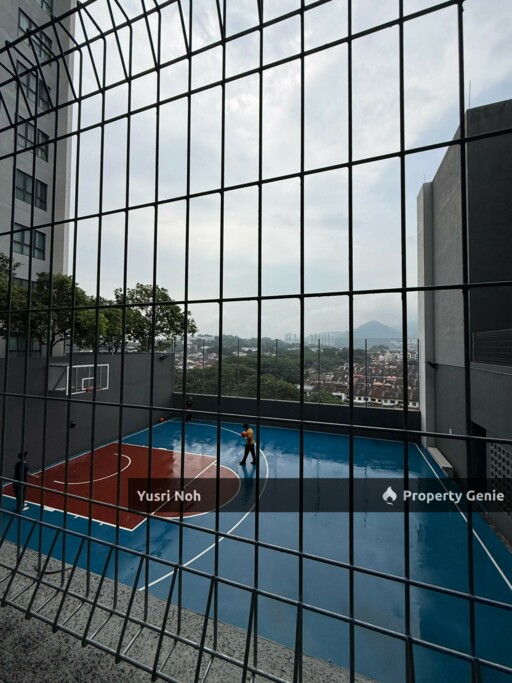 M ADORA CONDOMINIUM