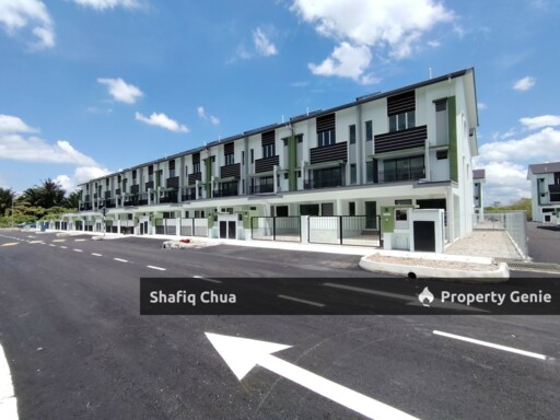 Brand New 3 Storey Terrace House @ Antara Gapi Serendah