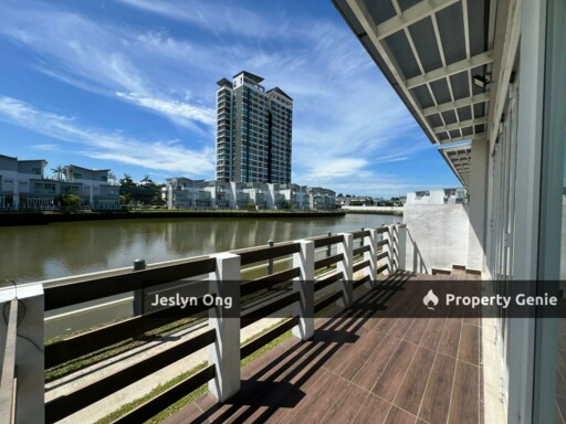 3 storey Villa at D' Lagoon @ Seri Austin for Rent