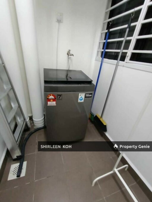 Female room for rent at Larkin Heights @ Larkin Idaman