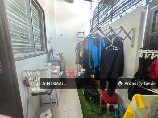 TERES SETINGKAT TAMAN EVERGREEN 2 KOTASAS