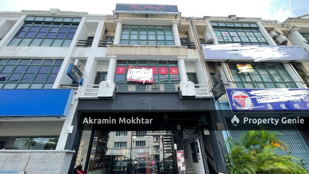 Freehold & Nearby LRT | 3 storey shop for Sale @ USJ 9