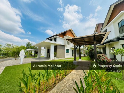 Freehold, Facing Open & Partially Furnished | 2 Storey SemiD Beethoven, Symphony Hills Cyberjay