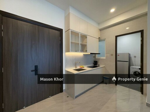 CODRINGTON RESIDENCE MIDDLE FLOOR SEAVIEW 1407sf FULLY RENO & FURNISHED GEORGETOWN
