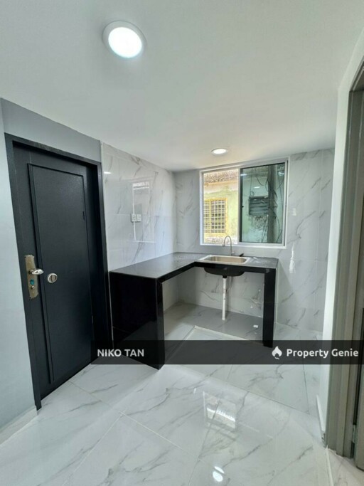 Jalan Geharu 2 Storey End Lot Taman Rinting For Sale