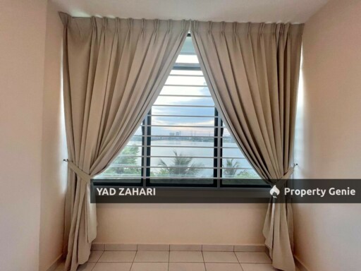 Taman Tasik Prima, Puchong | Townhouse 5 Bedrooms | RM890K - Fully Furnished, Roof Deck Facing Lake View & Spacious Built Up