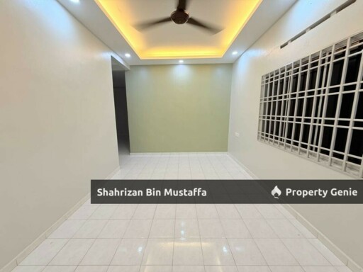 International Lot, End Lot, Taman Flora Heights, Pasir Gudang, Johor
