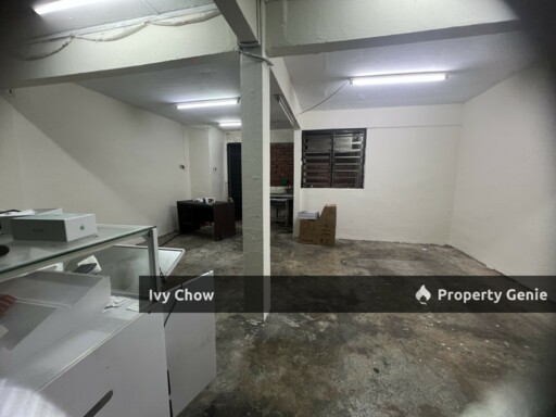 Tun Aminah flat  Ground Floor Shop for rent