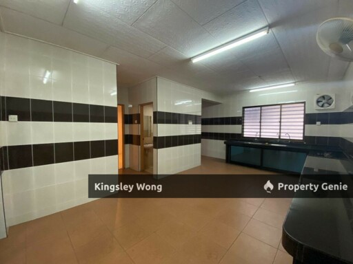Taman Shukor, Bercham Selatan Double Storey Semi-Detached Simple Renovated