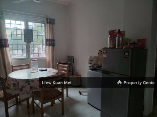 Endah Villa Condo @ Sri Petaling. Easy access to highways & nearby amenities.It's just opposite Endah Parade & near Bukit Jalil Sports Complex. Call Ms Liew 019-2399825 for more information & viewing.
