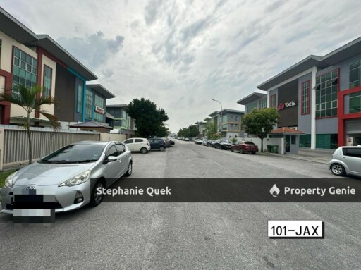 Kawasan Perindustrian Sungai Puloh Klang 1.5 Storey Semi D Factory For Sale