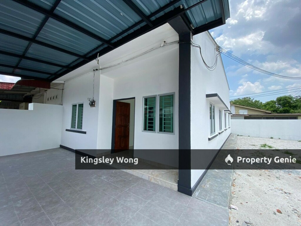 Ipoh Taman Merdeka Lim Garden Freehold Single Storey Terrace Corner House  2916sqft