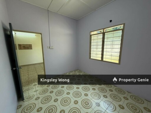 Bercham Taman Ramai Single Storey Terrace House Basic Condition Near Schools light industry area
