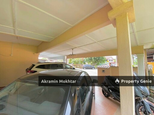 Single Storey Terrace Corner Taman Matang Jaya, Sungai Buloh.