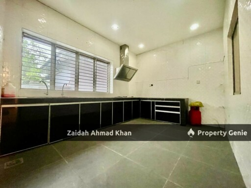 Taman Prima Tropika Seri Kembangan Corner Lot House For Sale
