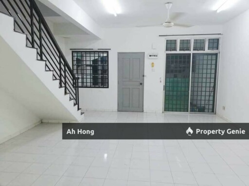 Bukit Indah / Double Storey / 4bedroom / Partially Furnished