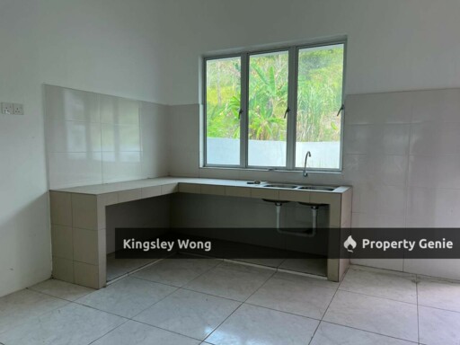 Mosey Hill Lahat Double Storey Terrace House Brand New Gated Guarded Good Condition