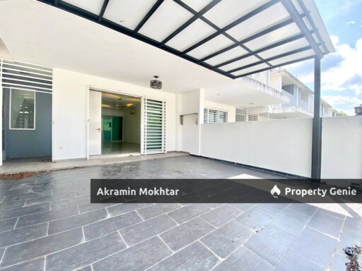 FREEHOLD & RENOVATED | Double Storey Terrace@Nadayu 92, Kajang