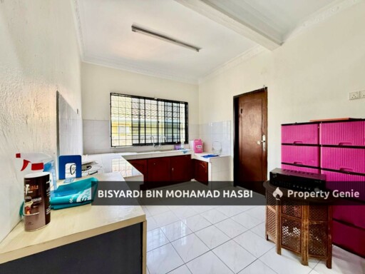 Freehold 11,144 SQ.FT Renovated Corner Lot Single Storey Bungalow Taman Bukit Chedang, Seremban.