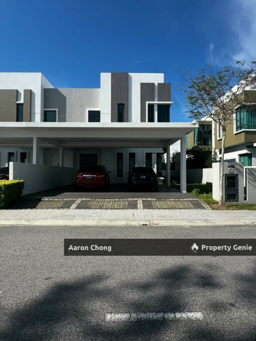 8 Residence For Sale Ujong Pasir For Sale