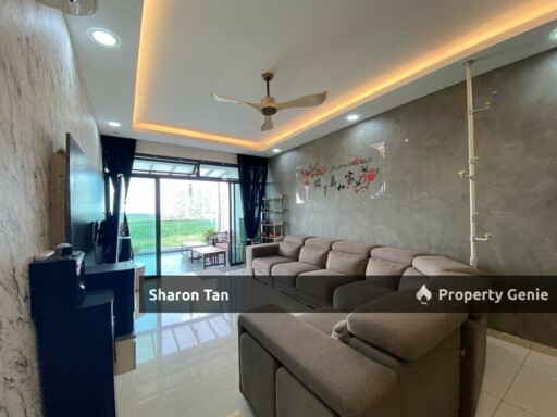 Luxury Marina Residence 3 Bedroom Apartment, Bayu Puteri 5 min to Ciq