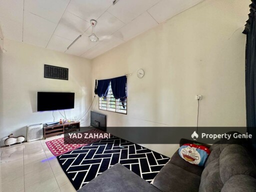 Seksyen 30, Shah Alam | 1-Storey Terrace 4 Bedrooms | RM425K - Endlot with 15Ft Extra Land & Bebas Banjir