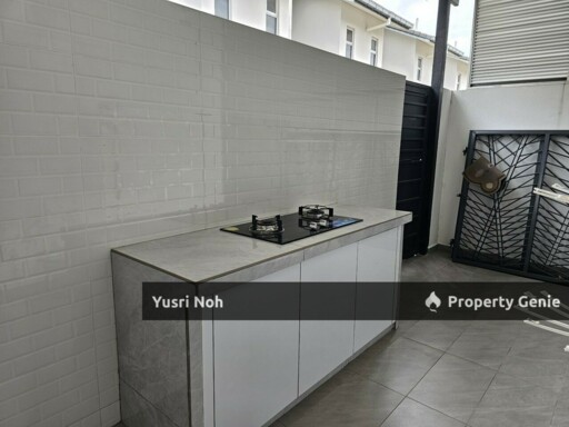 Fully Furnish & Extended Double Storey Terrace Serenia Arina Serenia City Sepang