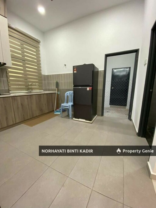 TERES SETINGKAT UNTUK DIJUAL DI TAMAN PANDAN 1, KUANTAN