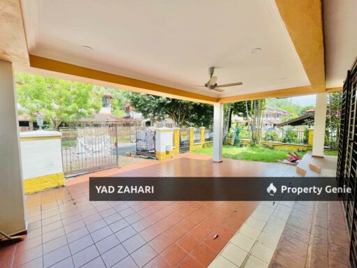 Bukit Jelutong, Shah Alam | 2-Storey Terrace 5 Bedrooms | RM1.4M - Freehold, Non Bumi & With Loteng