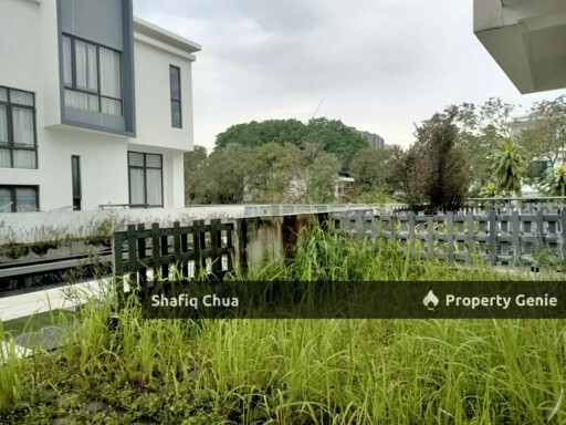 Well Kept 3 Storey Link House Sunway Eastwood, Seri Kembangan For Sale