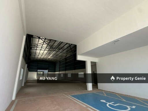 1.5 Storey Detached Factory For Rent / Sale 1.5 层独立式工业厂房出租 / 出售