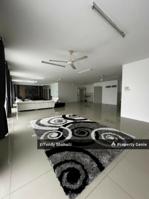 PLATINUM LAKE PV16 PENTHOUSE CONDO SETAPAK