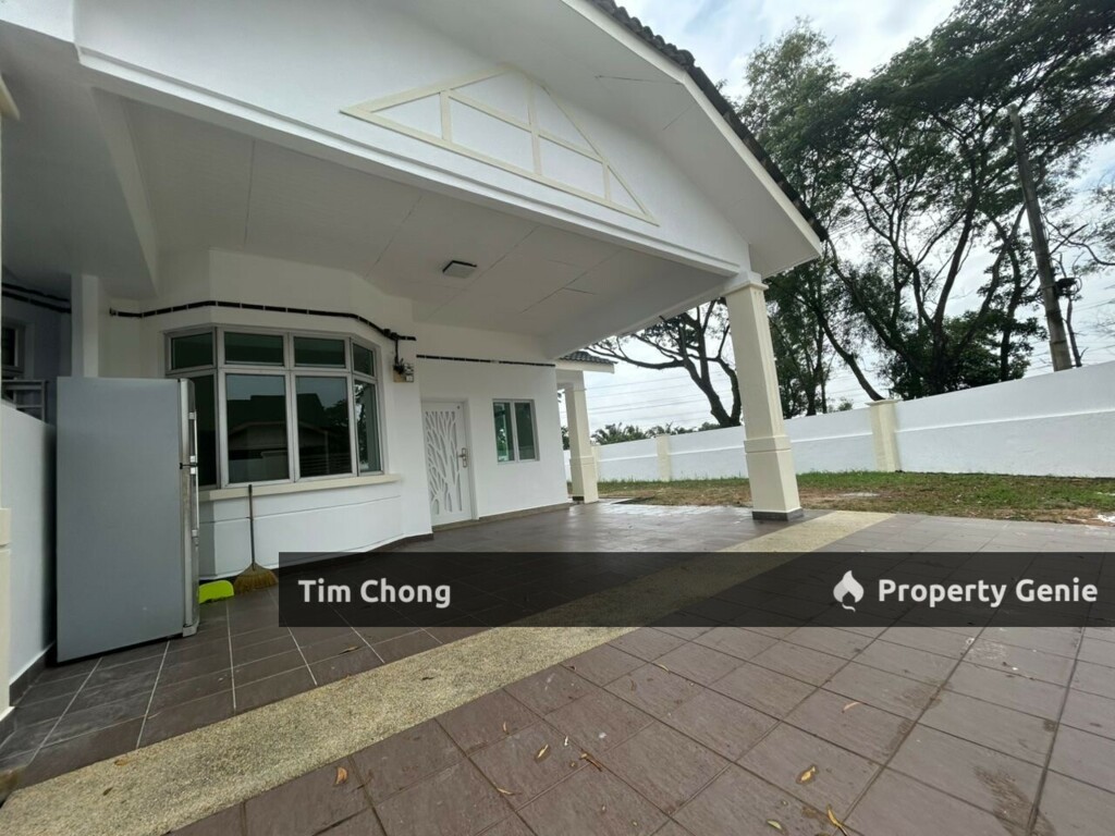 位于Nusa bestari地大大的单层角头来了‼️🏡