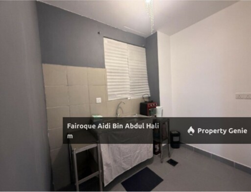 LBS SKYLAKE RESIDENCE 1 BEDROOM SEMI FURNISH WITH 2 CAR PARKS