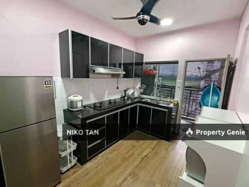 Dwi Mahkota Condo With 24Hours GnG Tampoi For Sale