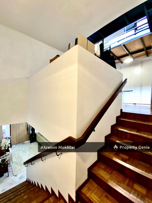Freehold & Partially Furnished | Double Storey Taman Saujana Puchong SP 10, Puchong