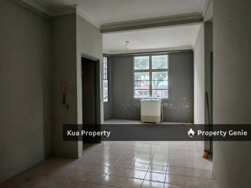 Matang Jaya 1st Floor Shophouse / Apartment For Sale  Located at Matang Jaya