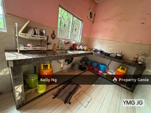 Double Sty Partial Renovation & Furnished At Kg Jawa Klang For Rent