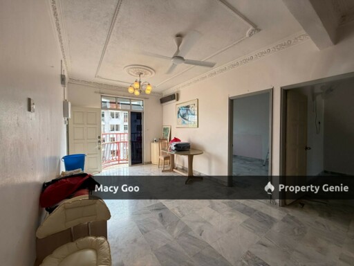 Walk Up Kenanga Apartment