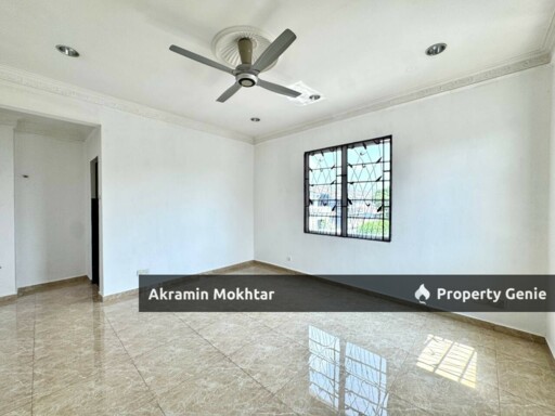 Freehold & Renovated | 2.5 Storey Semi Detached House @ Subang Alam, Seksyen 27, Shah Alam