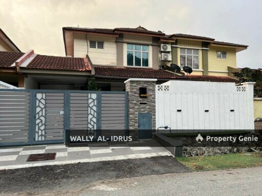 2 storey terrace house at Saujana Utama, Sungai Buloh