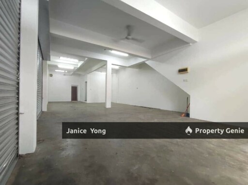 Taman Johor Jaya Jalan Rosmerah 2/3 Shoplot For Rent