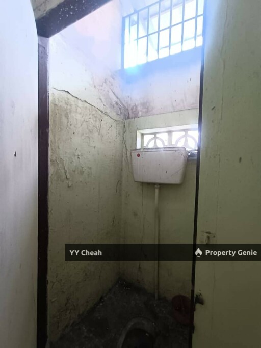 Gopeng Shop Lot for Sale - Jalan Eu Kong Freehold 22x70